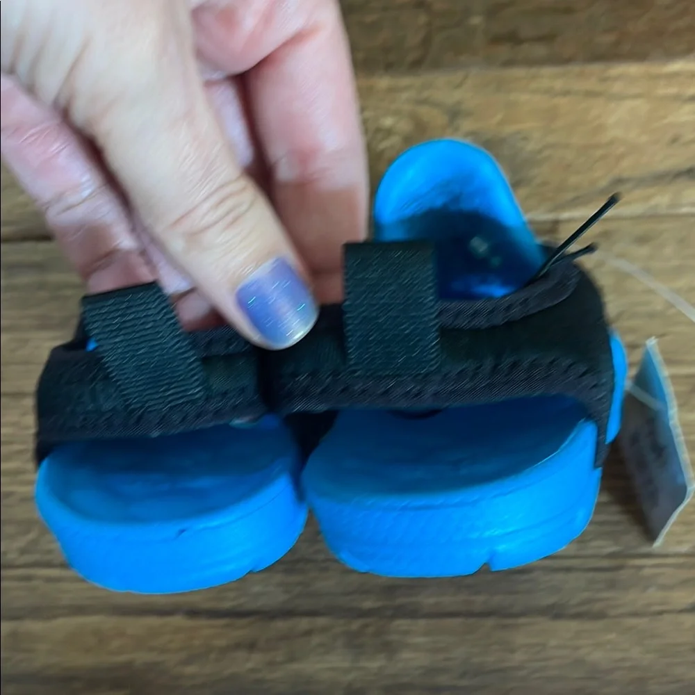NWT Joybees Kids Blue Clogs